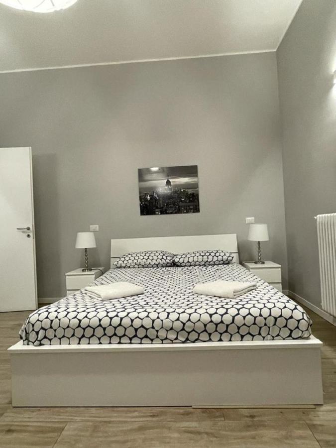 Jr Suite Mm3 Repubblica -Stazione-Centro Direz- C3 Mediolan Zewnętrze zdjęcie